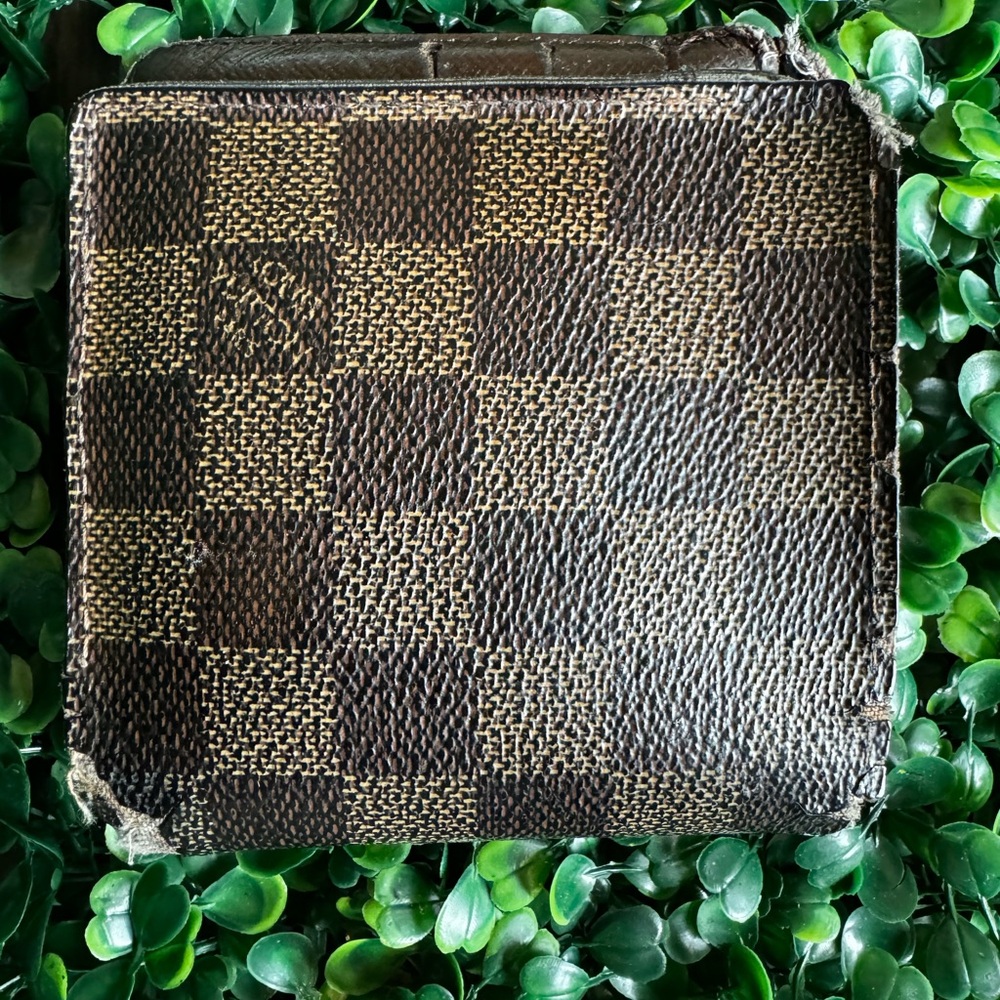 Louis Vuitton Damier wallet